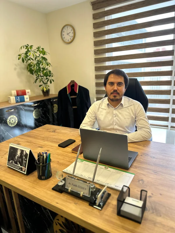 Çerkezköy avukat ve uzman arabulucu Fatih Özden - Marmara Üniversitesi Hukuk Fakültesi mezunu